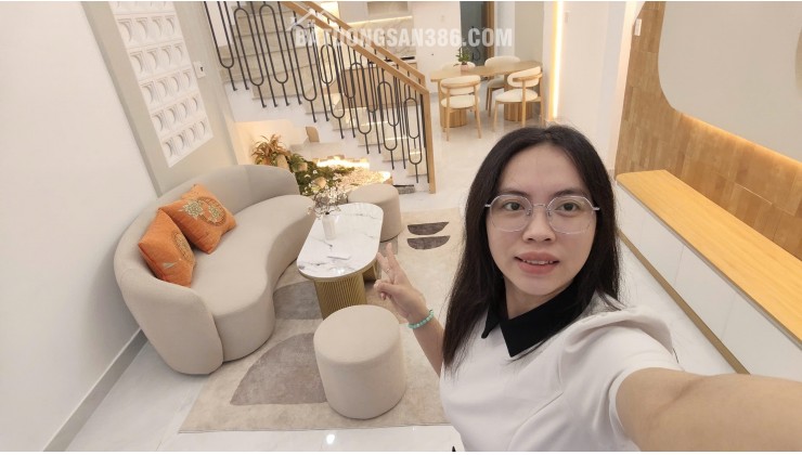 Xe hơi tới nhà ngay Lê Thúc Hoạch, nhà 52m2 full nội thất chỉ nhỉnh 5Đ